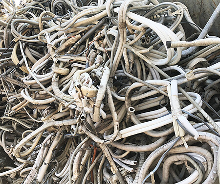 クーラーパイプ